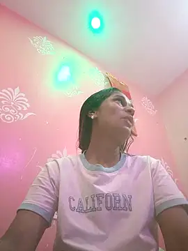 hotshreya69 online show from September 10, 2025, 7:08 am