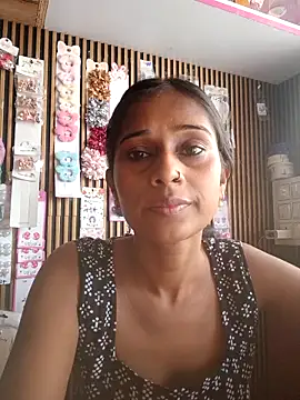 hotshreya69 online show from September 27, 2025, 9:36 am