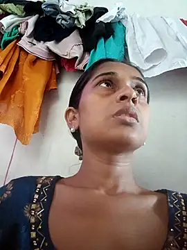 hotshreya69 online show from October 13, 2025, 8:25 am