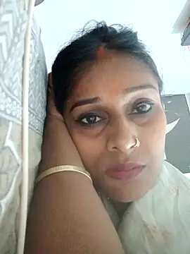 hotshreya69 online show from October 26, 2025, 5:08 pm