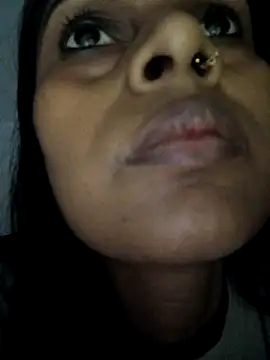 hotshreya69 online show from November 4, 2025, 5:45 pm