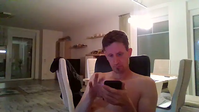 Snapshot of Trockenbau chatting on October 2, 2025, 4:14 pm Trockenbau online show from October 2, 2025, 4:14 pm