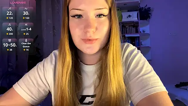 PandaFluff online show from September 26, 2025, 5:06 pm