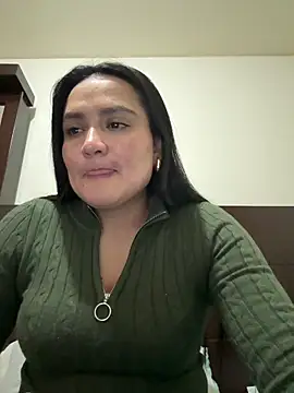 Snapshot of Rouse69_ chatting on September 13, 2025, 12:10 am Rouse69 online show from September 13, 2025, 12:10 am