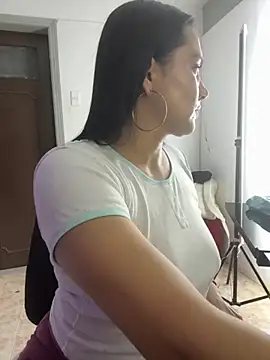 Snapshot of Rouse69_ chatting on October 30, 2025, 10:54 pm Rouse69 online show from October 30, 2025, 10:54 pm