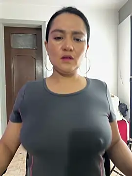 Snapshot of Rouse69_ chatting on November 6, 2025, 6:36 am Rouse69 online show from November 6, 2025, 6:36 am