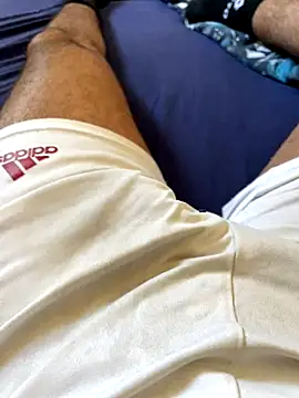 Snapshot of Beurberry19 chatting on October 2, 2025, 3:30 pm Beurberry19 online show from October 2, 2025, 3:30 pm