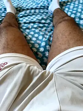 Snapshot of Beurberry19 chatting on October 16, 2025, 4:19 pm Beurberry19 online show from October 16, 2025, 4:19 pm