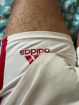 Snapshot of Beurberry19 chatting on October 22, 2025, 3:12 pm Beurberry19 online show from October 22, 2025, 3:12 pm