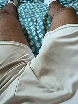 Snapshot of Beurberry19 chatting on October 23, 2025, 4:39 pm Beurberry19 online show from October 23, 2025, 4:39 pm