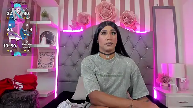 Lucia-Horny24 online show from September 19, 2025, 12:28 pm