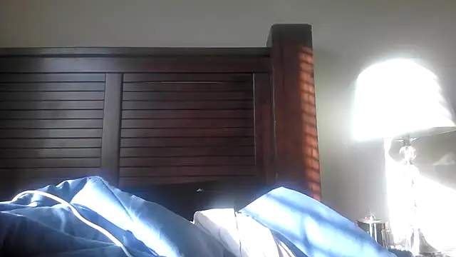 Snapshot of Marlowlovee chatting on October 12, 2025, 11:15 pm Marlowlovee online show from October 12, 2025, 11:15 pm