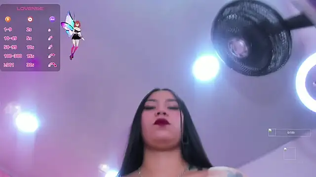 Snapshot of _laaura_ chatting on October 4, 2025, 7:23 pm laaura online show from October 4, 2025, 7:23 pm