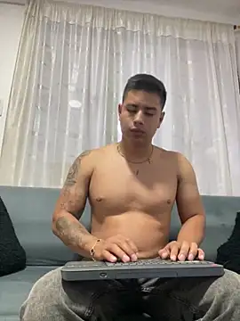 miaftmax online show from September 26, 2025, 8:13 pm