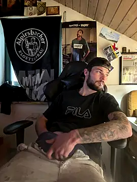 Mexxwell69 online show from September 24, 2025, 11:46 am