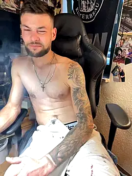 Mexxwell69 online show from October 8, 2025, 4:37 pm