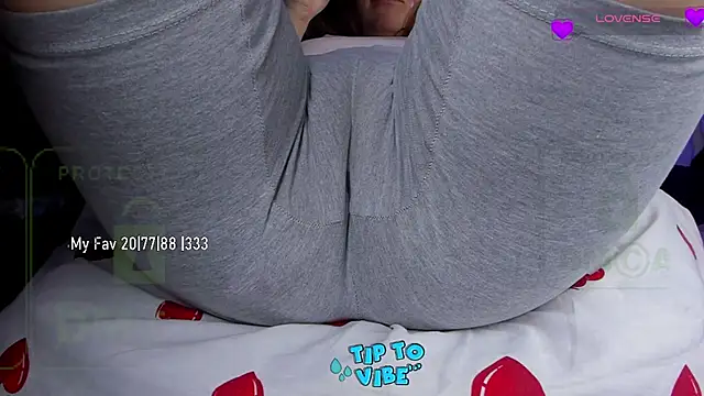 Snapshot of Cameltoe_squirt_inPants chatting on February 11, 2025, 4:56 pm Cameltoe squirt inPants online show from February 11, 2025, 4:56 pm