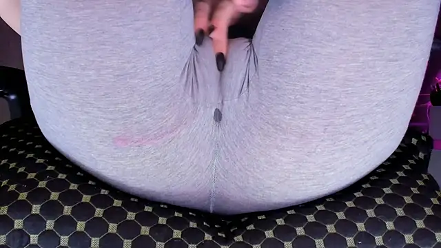 Snapshot of Cameltoe_squirt_inPants chatting on November 7, 2025, 1:00 pm Cameltoe squirt inPants online show from November 7, 2025, 1:00 pm