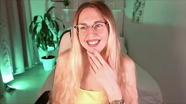 Lexi terele online show from September 17, 2025, 6:59 am