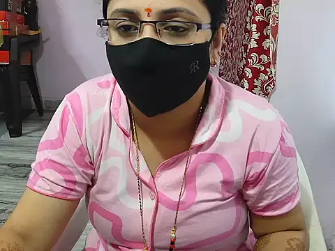 Snapshot of jannu6482 chatting on November 29, 2025, 6:49 am jannu6482 online show from November 29, 2025, 6:49 am