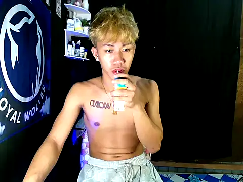 naughtyboyloy 0 online show from November 21, 2025, 5:22 pm