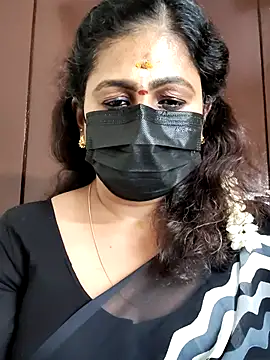 Snapshot of Sweetie_swetha37 chatting on September 21, 2025, 12:07 pm Sweetie swetha37 online show from September 21, 2025, 12:07 pm