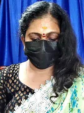 Snapshot of Sweetie_swetha37 chatting on October 29, 2025, 8:32 pm Sweetie swetha37 online show from October 29, 2025, 8:32 pm