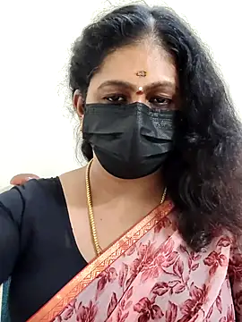 Snapshot of Sweetie_swetha37 chatting on November 18, 2025, 1:00 am Sweetie swetha37 online show from November 18, 2025, 1:00 am