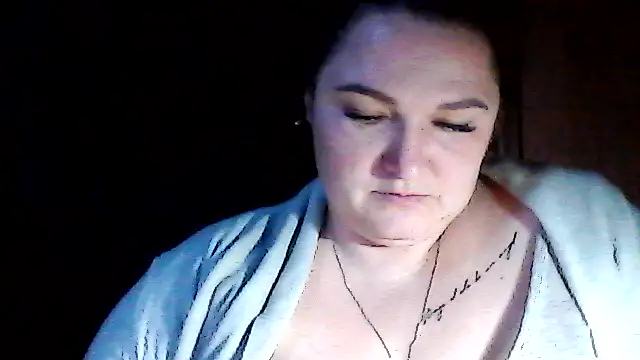 AngelQSky online show from November 23, 2025, 1:11 pm