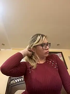 Crystal00Girl online show from October 11, 2025, 10:08 pm