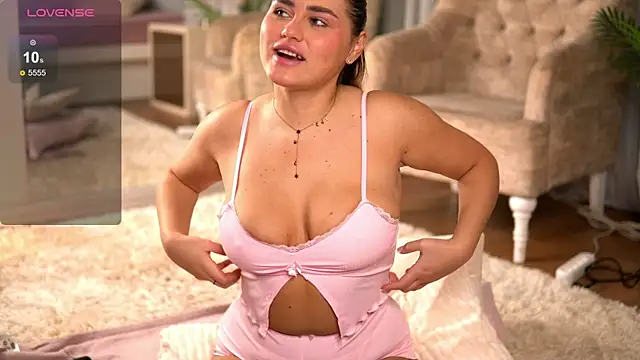 KayaAzur online show from September 18, 2025, 4:25 am