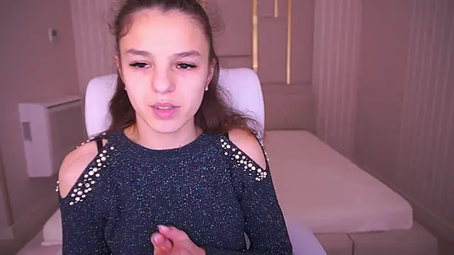 AnitaBambie online show from November 30, 2025, 2:21 pm