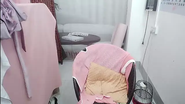 Snapshot of KateCondon chatting on October 29, 2025, 2:47 am KateCondon online show from October 29, 2025, 2:47 am