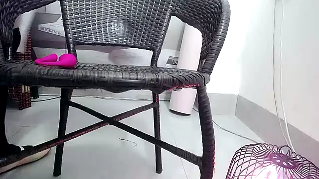 Snapshot of KateCondon chatting on November 1, 2025, 11:29 pm KateCondon online show from November 1, 2025, 11:29 pm