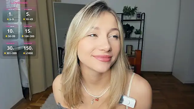 Snapshot of FaaBinaa chatting on October 19, 2025, 7:09 am FaaBinaa online show from October 19, 2025, 7:09 am