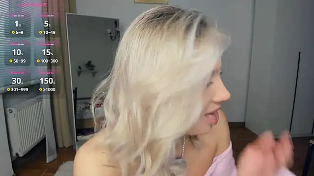 Snapshot of FaaBinaa chatting on October 26, 2025, 7:03 am FaaBinaa online show from October 26, 2025, 7:03 am