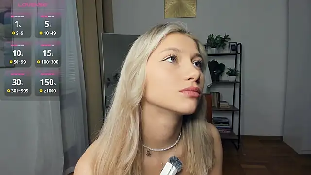 Snapshot of FaaBinaa chatting on November 11, 2025, 7:30 am FaaBinaa online show from November 11, 2025, 7:30 am