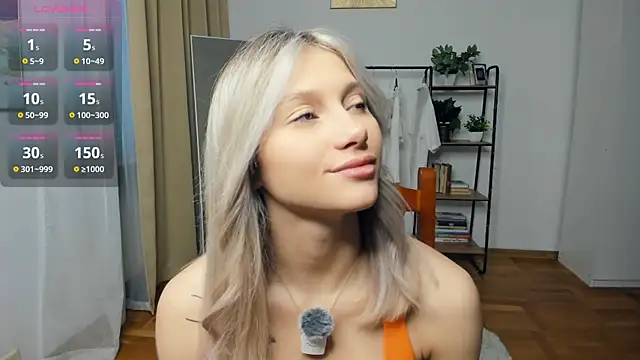 Snapshot of FaaBinaa chatting on November 30, 2025, 7:12 am FaaBinaa online show from November 30, 2025, 7:12 am