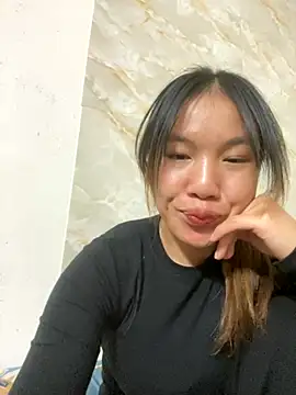 Snapshot of QueenLink chatting on October 1, 2025, 4:24 pm QueenLink online show from October 1, 2025, 4:24 pm