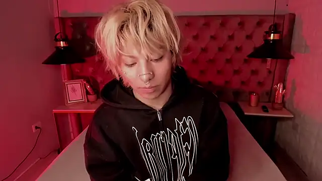 Snapshot of OliIverr22 chatting on December 3, 2025, 11:41 am OliIverr22 online show from December 3, 2025, 11:41 am