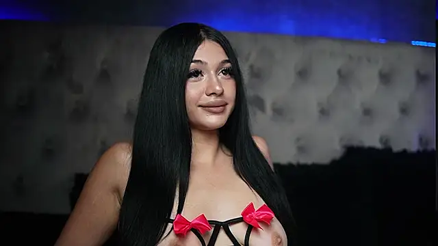 Snapshot of GiuliaSya chatting on September 18, 2025, 6:21 pm GiuliaSya online show from September 18, 2025, 6:21 pm
