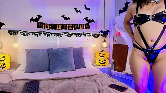 Snapshot of alehia_cute chatting on October 30, 2025, 11:38 pm alehia cute online show from October 30, 2025, 11:38 pm