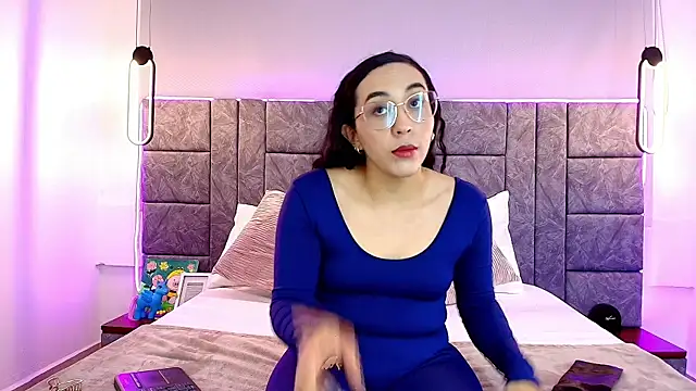 Snapshot of alehia_cute chatting on December 14, 2025, 1:38 pm alehia cute online show from December 14, 2025, 1:38 pm