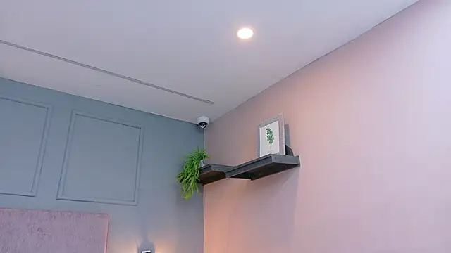 Camila Hill  online show from September 30, 2025, 4:17 am