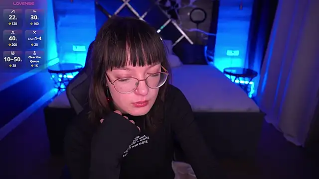 Snapshot of Pixie_Peachh chatting on October 24, 2025, 8:16 pm Pixie Peachh online show from October 24, 2025, 8:16 pm