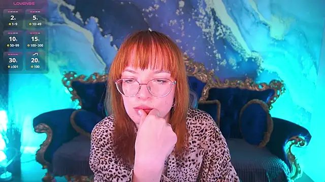 Snapshot of Pixie_Peachh chatting on December 14, 2025, 7:58 am Pixie Peachh online show from December 14, 2025, 7:58 am