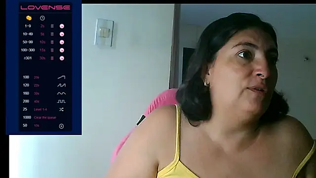 Snapshot of lina_maria99 chatting on September 19, 2025, 1:23 pm lina maria99 online show from September 19, 2025, 1:23 pm