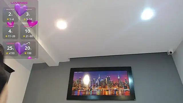 Snapshot of CharlotteCottin chatting on September 10, 2025, 11:21 am CharlotteCottin online show from September 10, 2025, 11:21 am