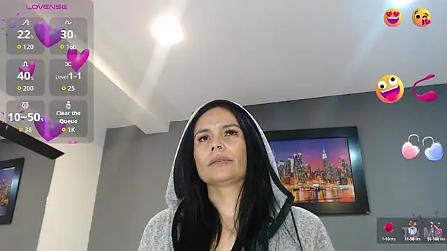 Snapshot of CharlotteCottin chatting on September 25, 2025, 11:14 am CharlotteCottin online show from September 25, 2025, 11:14 am