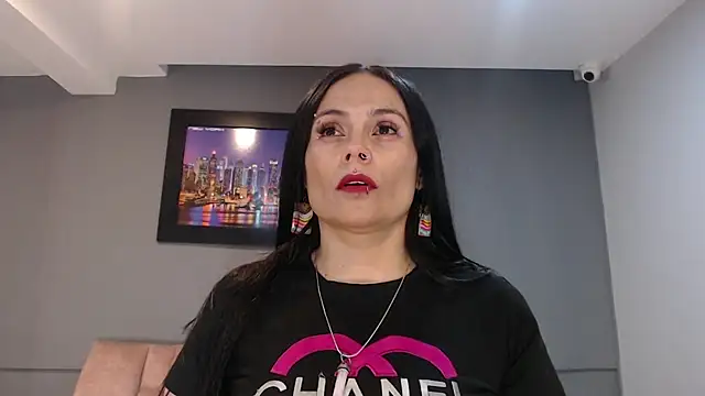 Snapshot of CharlotteCottin chatting on October 20, 2025, 11:21 am CharlotteCottin online show from October 20, 2025, 11:21 am